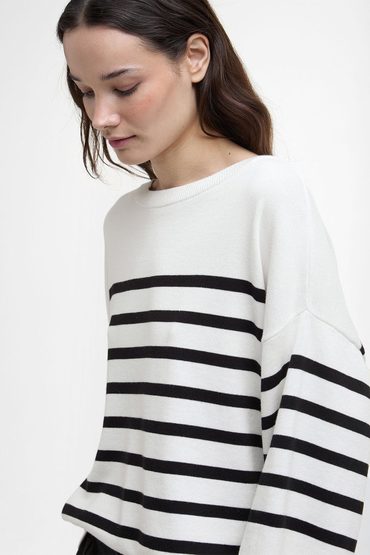 Renfew Crew Neck Jumper - CLOUD/BLACK STRIPE