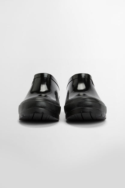 The Edit by Alexa Christie Clogs - BLACK