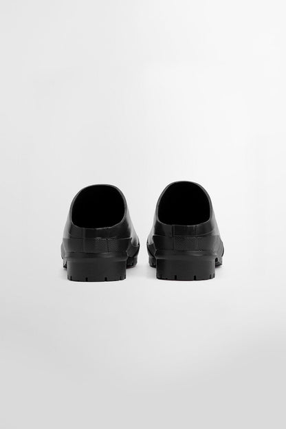 The Edit by Alexa Christie Clogs - BLACK